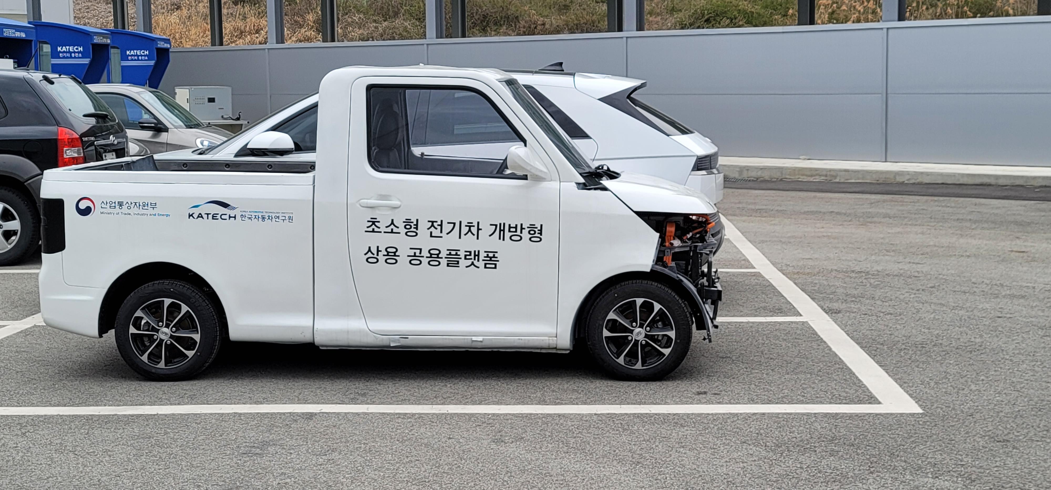 PCU 플랫폼 장착-초소형 EV상용차.jpg